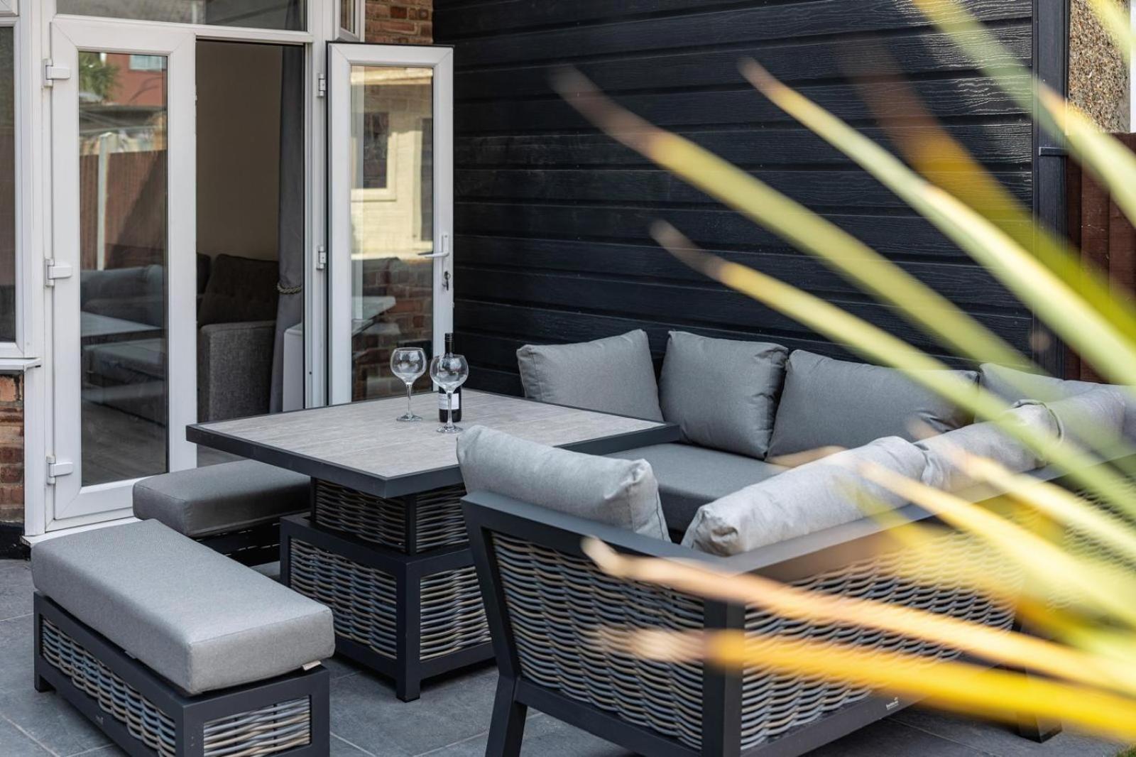 Modern Home With Driveway Parking For 2 Vehicles, Near Tottenham Hotspur Stadium, White Hart Lane Train Station Londra Exterior foto