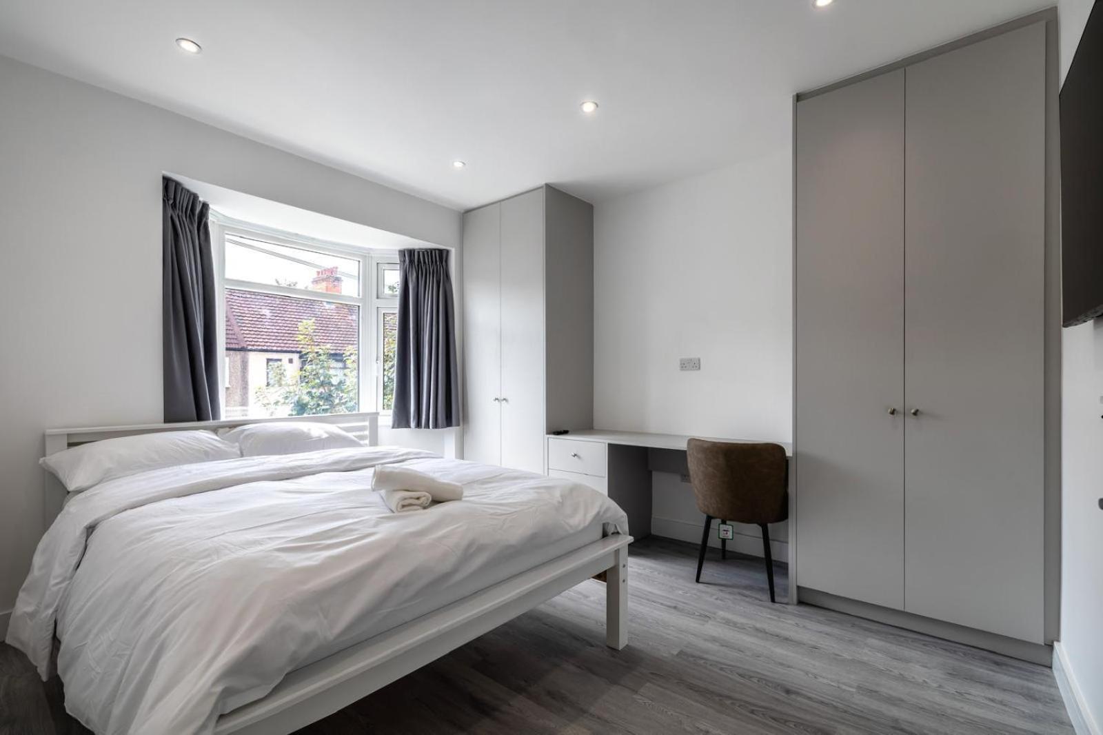 Modern Home With Driveway Parking For 2 Vehicles, Near Tottenham Hotspur Stadium, White Hart Lane Train Station Londra Exterior foto