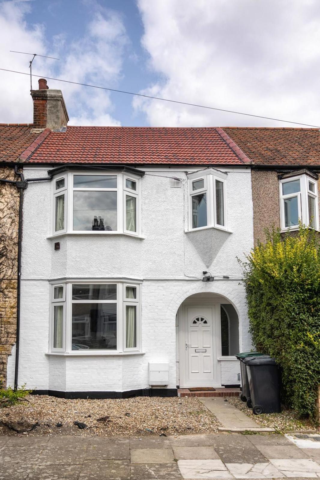 Modern Home With Driveway Parking For 2 Vehicles, Near Tottenham Hotspur Stadium, White Hart Lane Train Station Londra Exterior foto
